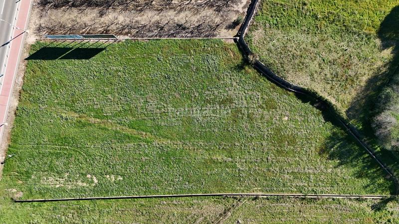 Foto 201cb4be-f29d-42e8-b9eb-5a598019bffd. Propriété dans Santa Bárbara Llíria