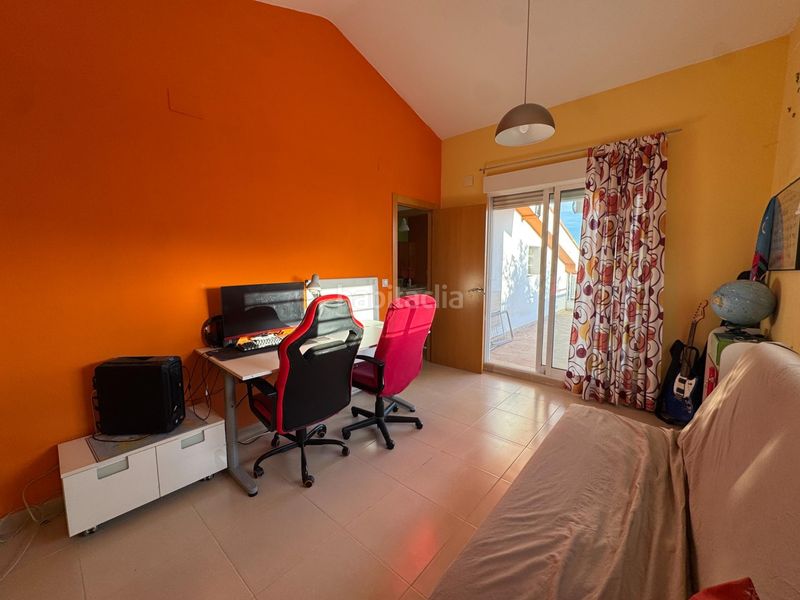 Foto 37264e29-ee99-4b77-a13a-bb57a22ca2bc. Xalet amb aparcament piscina a Urbanizaciones Llíria