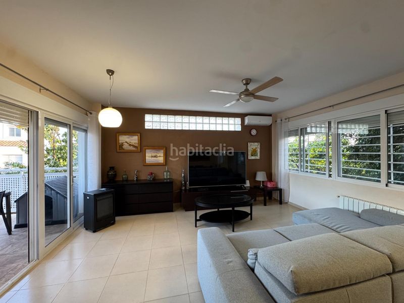 Foto 66c83bb0-bf28-4458-a6e9-4e9716083536. Xalet amb aparcament piscina a Urbanizaciones Llíria