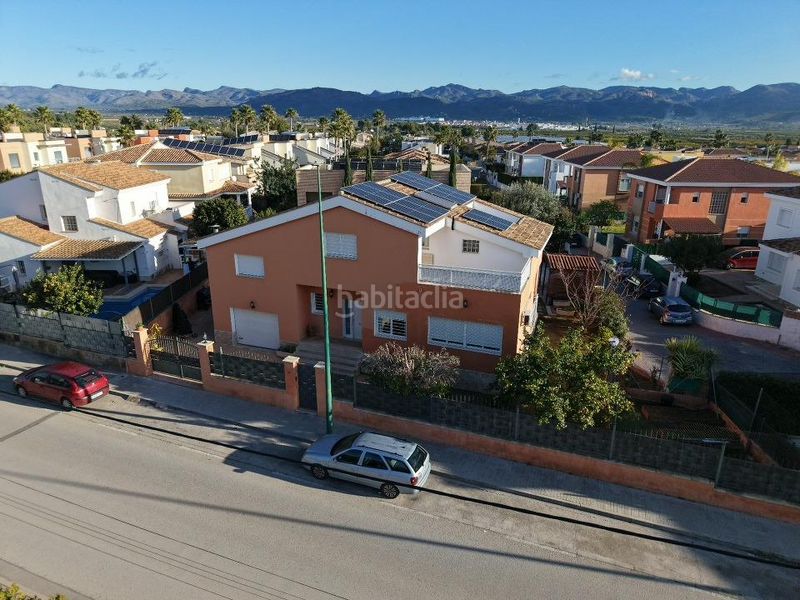 Foto 7c9c378d-8da8-4927-b899-2323e779f18d. Xalet amb aparcament piscina a Urbanizaciones Llíria