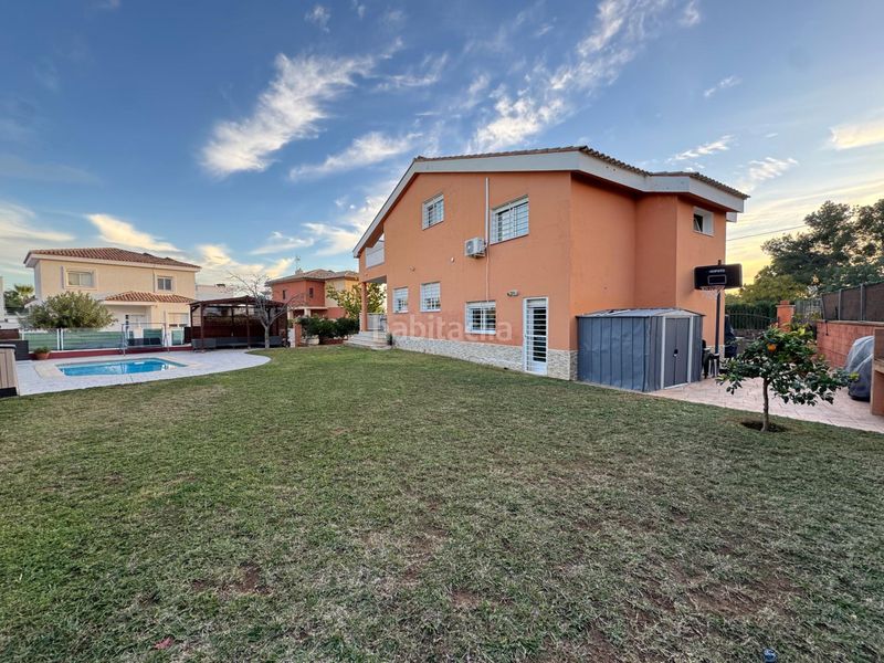 Foto ae0cf072-ffa1-4099-86a6-dde11bb5734c. Xalet amb aparcament piscina a Urbanizaciones Llíria