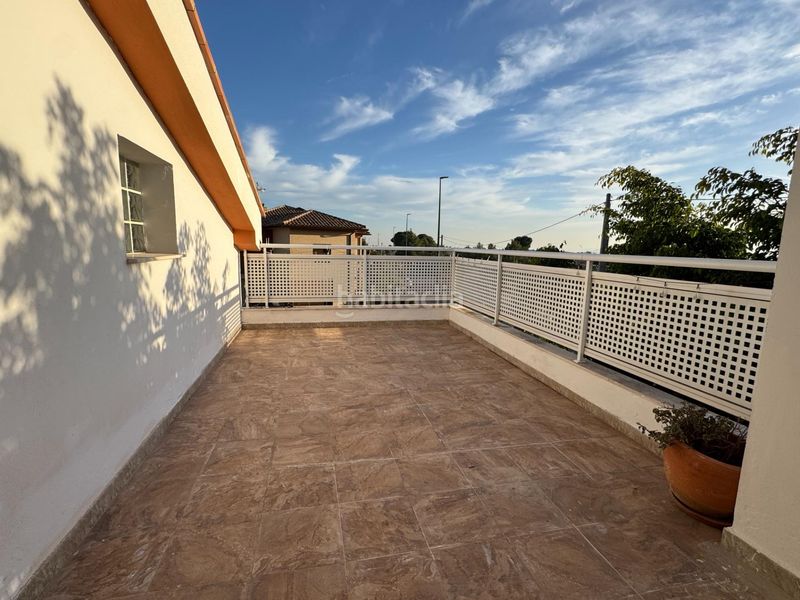 Foto c5700dbf-ee9e-4418-b0ed-f6604d1d44cb. Xalet amb aparcament piscina a Urbanizaciones Llíria