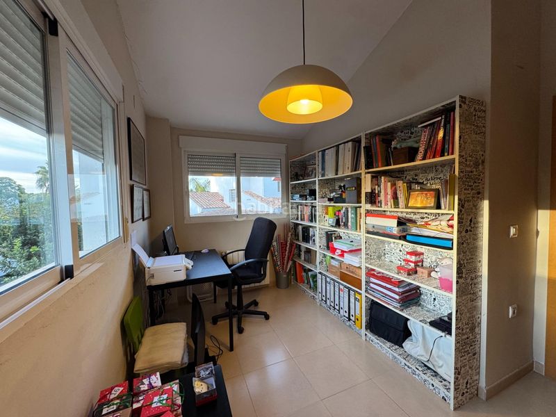 Foto f2d59d67-07f4-4944-85a0-ef21a685d058. Xalet amb aparcament piscina a Urbanizaciones Llíria