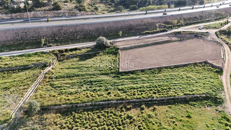 Foto f9623156-15c3-4f36-ba86-9b83cab9b400. Masia a Parque de la Bombilla Llíria