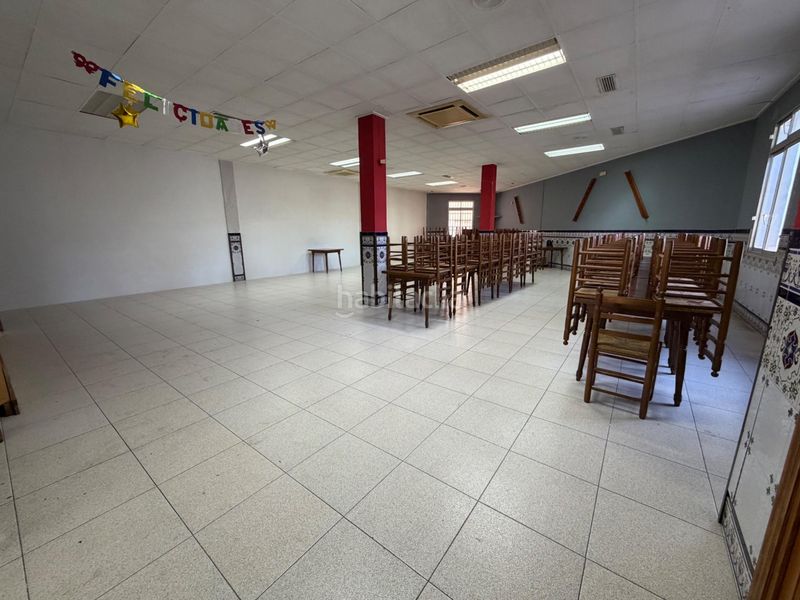 Foto fbdc0fa9-93d1-42ff-bff9-f45c9ec727c2. Local comercial a Domeño
