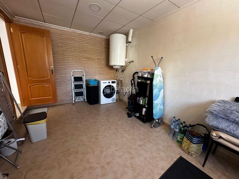 Foto 11e31a09-1478-40a4-baa0-b1d9d294cd31. Xalet amb piscina a Urbanizaciones Llíria