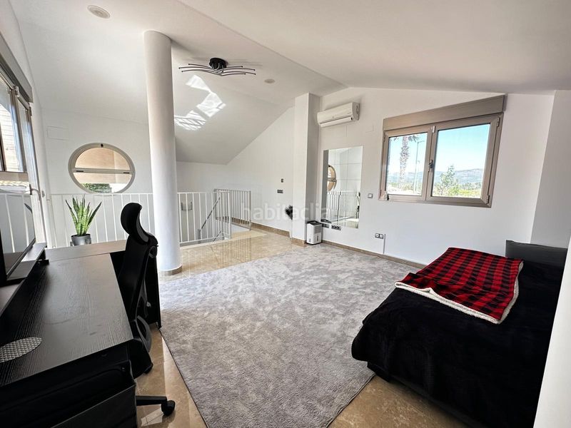 Foto b334fda0-cd17-4168-bdfe-4a79fd6a808e. Xalet amb piscina a Urbanizaciones Llíria