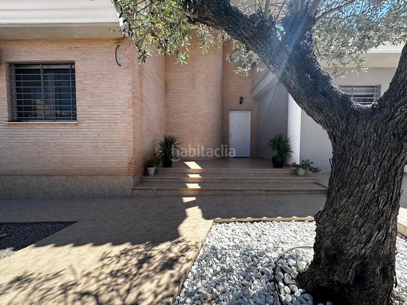 Foto f84a1992-7579-4c44-98f2-dd2baaccc8d4. Xalet amb piscina a Urbanizaciones Llíria