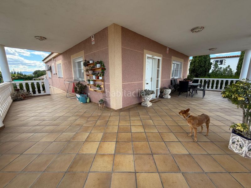 Foto 3f9d21a6-039e-4752-b61b-df94ab34a272. Xalet amb aparcament a Urbanizaciones Llíria