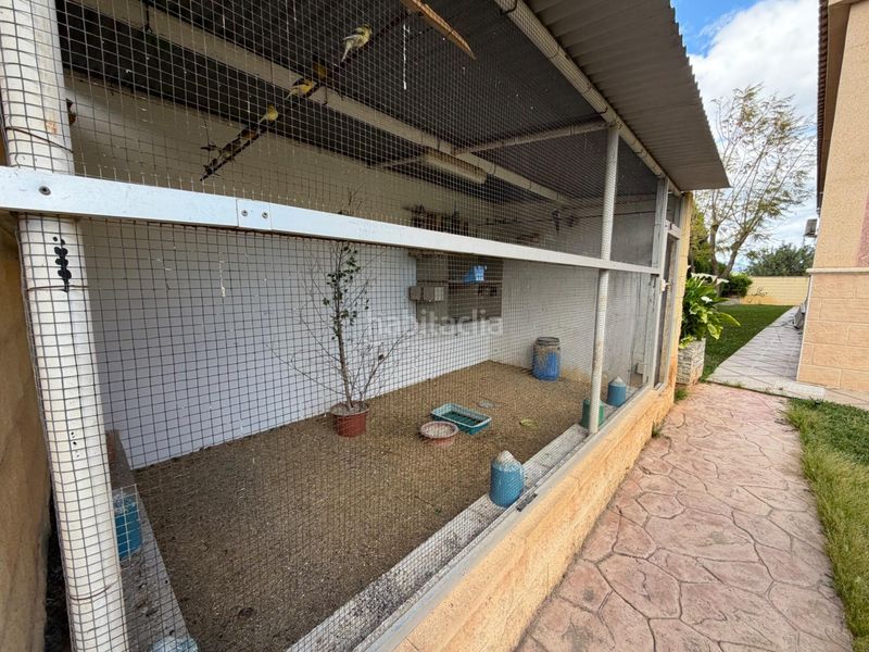 Foto 5e3e2b18-db57-464e-af7f-50f2bafb17db. Xalet amb aparcament a Urbanizaciones Llíria