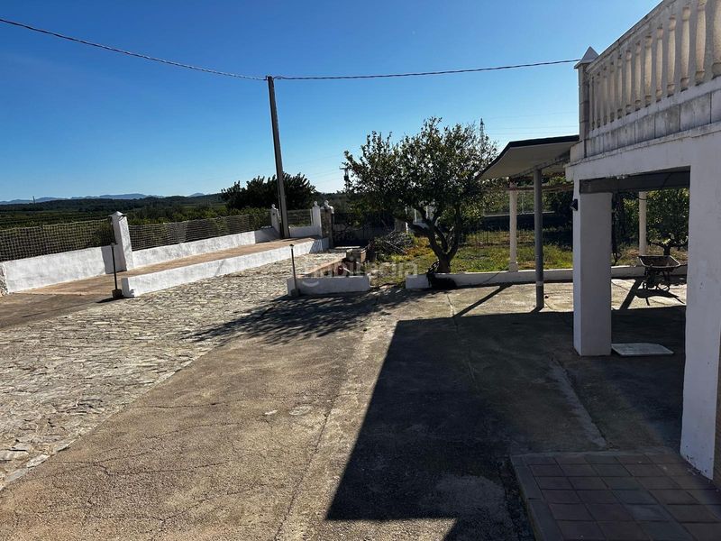 Foto 40aa410e-0a4a-47eb-943b-8dad466ef3a5. Xalet amb piscina a Vilamarxant