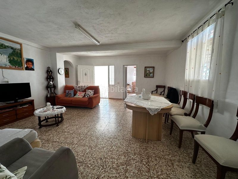 Foto 832ba7ce-9b9b-46d6-8cf9-8b29c1101e73. Xalet amb piscina a Vilamarxant