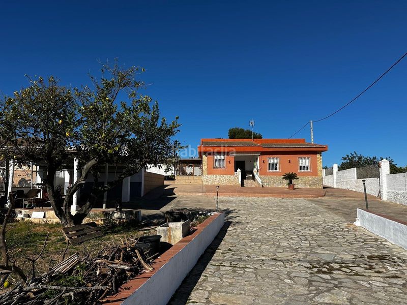 Foto ccbf9bd1-6b2e-4c09-b886-a46fa1eee21e. Xalet amb piscina a Vilamarxant