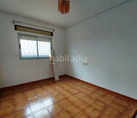 Foto 93e8523c-7052-4d22-9e88-094dd6676786. Edifici a Domeño