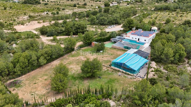 Foto 29846dba-5e5c-41a9-a840-2c9a9f29d445. Xalet amb calefacció aparcament piscina a Santa Bárbara Llíria