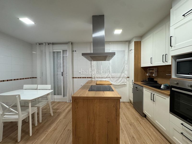 Foto bbd08b22-8b37-4b54-9656-775bb996ca00. Casa amb calefacció aparcament a Vilamarxant