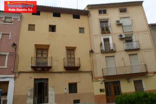 Casa a Centro. Casa en la pl. de baix  ontinyent