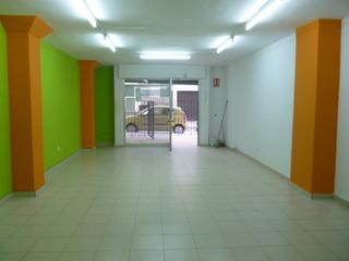 Affitto Locale commerciale in El Llombo. Local comercial en c rafael juan vidal  ontinyent
