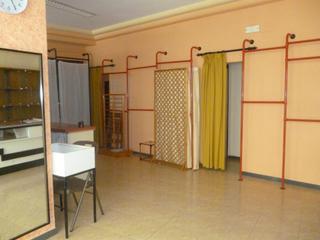 Geschäftsraum in Sant Josep-Zona Hospital. Local comercial en zona san josé  ontinyent