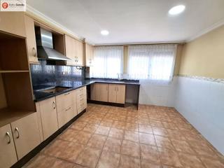 Appartement à Sant Josep-Zona Hospital. Piso en centro