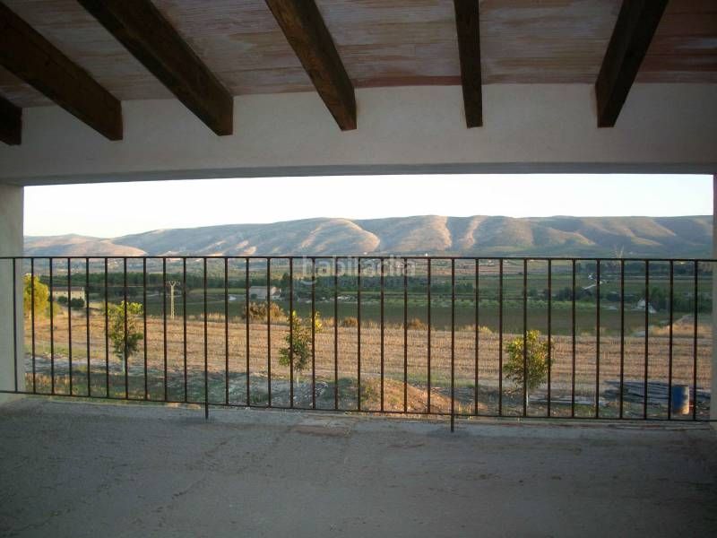 Foto 2be10cb8-0127-4966-89a2-e00f81031947. Masia a Fontanars dels Alforins