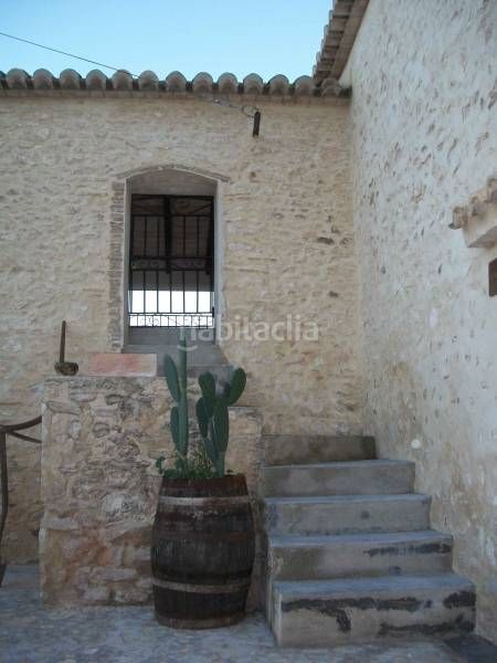 Foto 8a288dd3-2c45-4afa-a672-d8cf6ae9c376. Masia a Fontanars dels Alforins