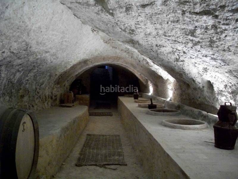 Foto d6e18010-b80c-4da6-ba00-6f57d12fd842. Masia a Fontanars dels Alforins