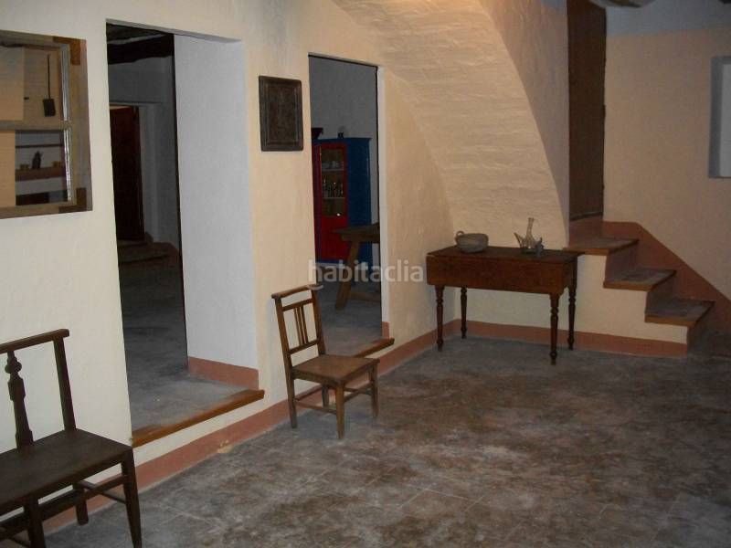 Foto e5ca06d2-41e8-4255-acbd-aca7c96b63a7. Masia a Fontanars dels Alforins