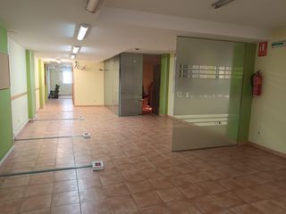 Planta baixa a Sant Josep-Zona Hospital. Entresuelo en zona san josé  ontinyent