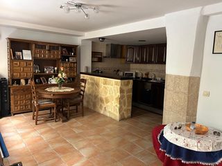Maison à Centro. Casa en poble nou  ontinyent