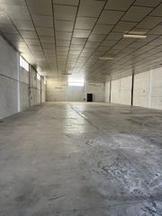 Lloguer Nau industrial a Sant Josep-Zona Hospital. Nave en alquiler en polígono  ontinyent