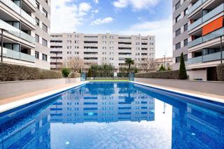 Location Appartement à Paseo de la universitat 8. Alquiler temporada de verano 2025
