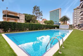 Lloguer Apartament en Calle cibeles 36. Alquiler temporada de verano 2026