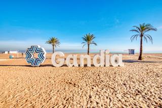 Lloguer Apartament a Paseo maritim neptu 65. Alquiler temporada de verano 2025