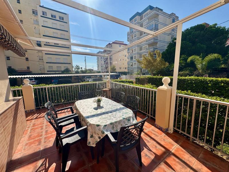 Foto 8517c58e-2b7e-4a28-9405-29492437a0b9. Planta baixa amb aparcament a Playa de Gandía Gandia