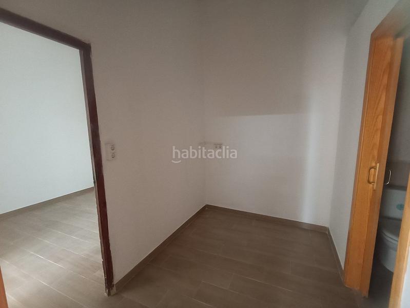 Foto 034bc7ba-64ba-42dd-a95c-e7d825e772e3. Local comercial a Sant Antoni Cullera