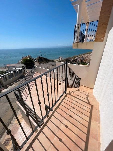 Foto 02aa45b7-2569-478a-86f6-ab5cf02d7e87. Casa adossada amb calefacció aparcament piscina a Cullera