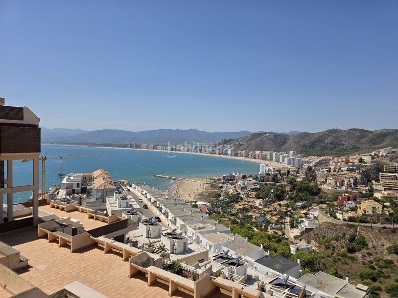 Foto 62821e97-052e-40f6-ad6a-078b63496f32. Apartament amb calefacció aparcament piscina a El Faro Cullera