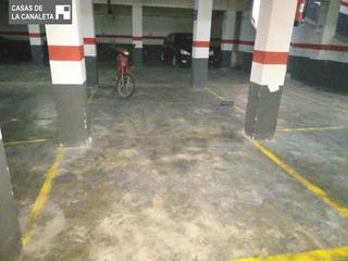 Aparcament cotxe en La Constitucin-Canaleta. Plaza de garaje zona principe asturias