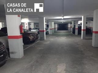 Aparcament cotxe a La Constitución-Canaleta. Plaza de garaje en venta en principe de asturias