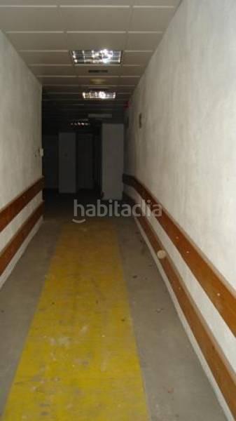 Foto 08523ca5-8a9d-4f66-a4c4-abe614d3f9b3. Alquiler local comercial local muy bien situado, junto ayuntamiento en Mislata