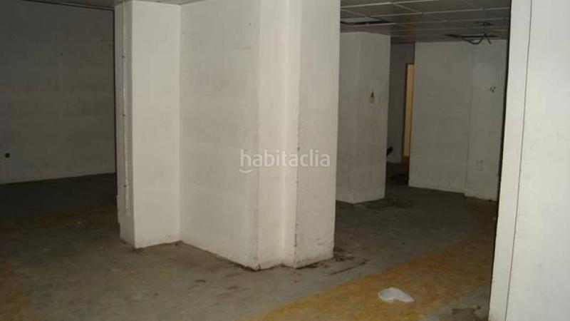 Foto 2d7a6441-1c1a-4b14-9900-f7a203edd5c5. Alquiler local comercial local muy bien situado, junto ayuntamiento en Mislata