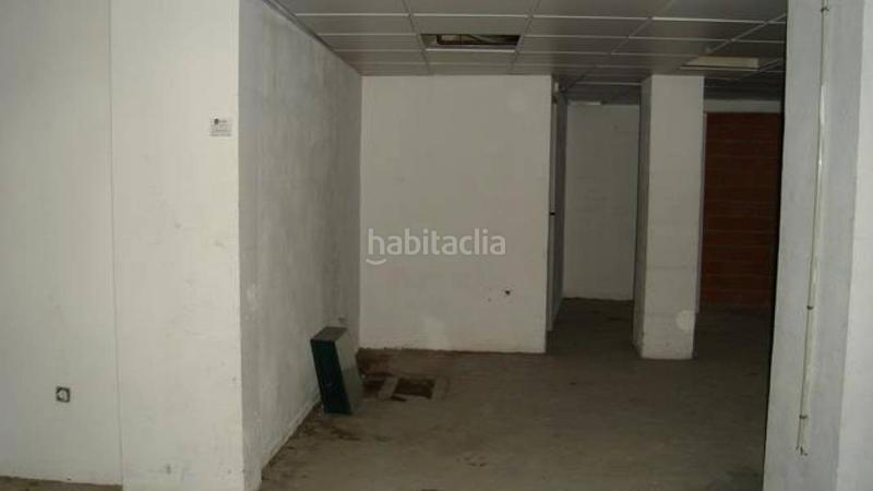 Foto 2f24fb83-e02f-41a2-9142-cd7813d8178c. Alquiler local comercial local muy bien situado, junto ayuntamiento en Mislata