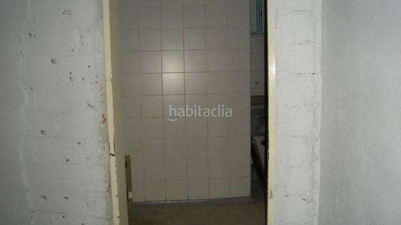 Foto 558f0e6f-d45a-4d64-855f-7f8d55b6f7ca. Alquiler local comercial local muy bien situado, junto ayuntamiento en Mislata