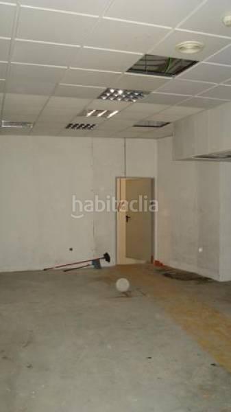 Foto 941c721d-09cc-4f03-bce1-82294eae91f8. Alquiler local comercial local muy bien situado, junto ayuntamiento en Mislata