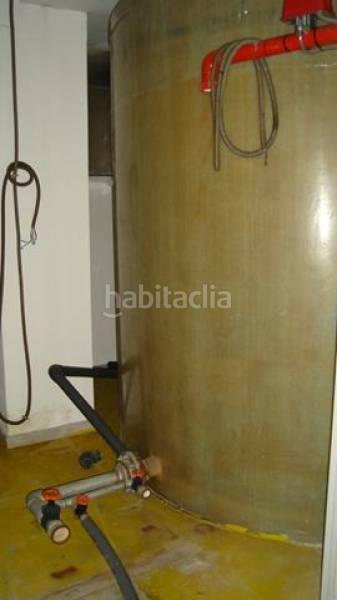 Foto d04917f2-3fc0-4d5f-828b-8d659360614a. Alquiler local comercial local muy bien situado, junto ayuntamiento en Mislata