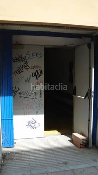 Foto 352e5c49-9e3c-4e58-b1a9-e0c81c01ceb3. Lloguer local comercial a La Constitución-Canaleta Mislata