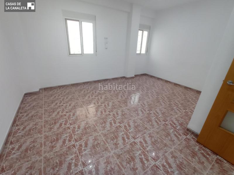 Foto 6b219ba9-f99c-422d-aac6-8f11eb6f42d0. Planta baja vivienda al lado del hospital militar en Mislata