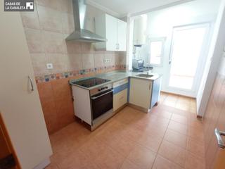 Ground floor in País Valencià. Vivienda reformada con terraza, lista para entrar a vivir!