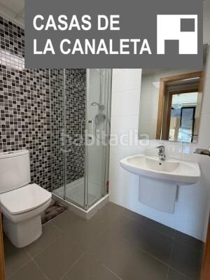 Foto e3ac1eb3-be10-4a37-9e3c-682142f97408. Flat with parking in La Constitución-Canaleta Mislata